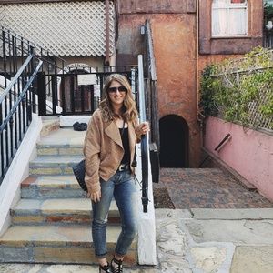 Meet your Posher, Kylee